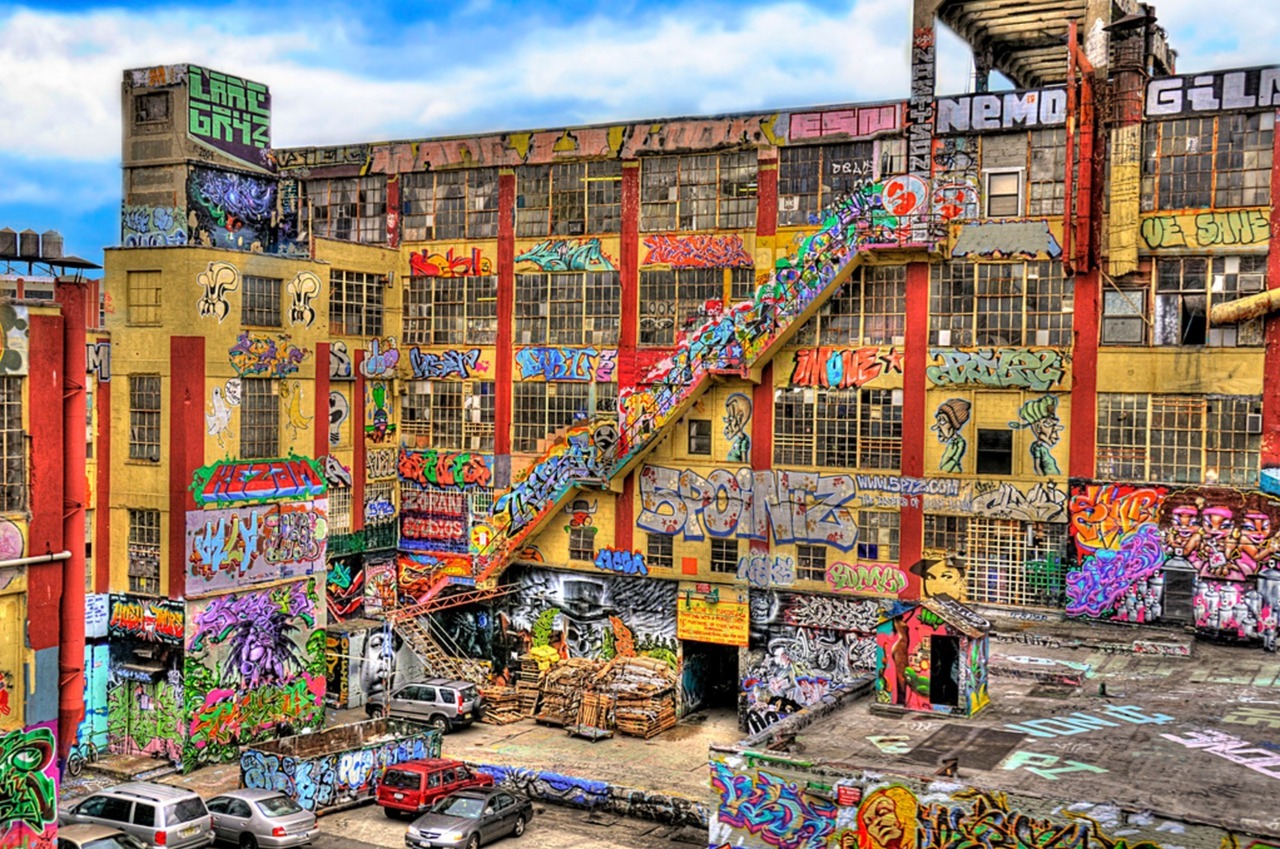 A Building with Grafitti - Things About Countercultures
